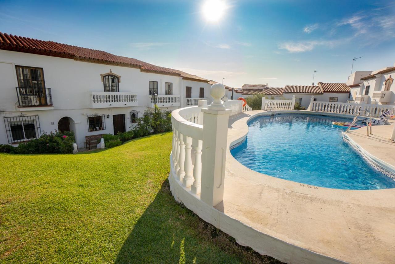 Hacienda 19 Menyber Appartement Nerja Buitenkant foto